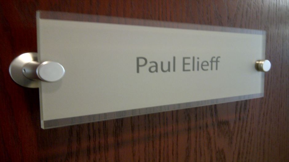 Featured Nameplate