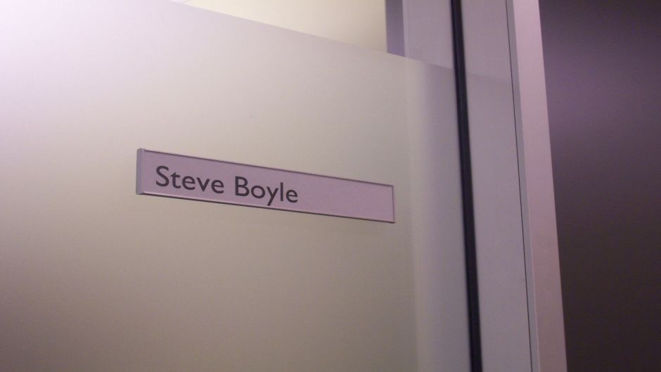 Featured Nameplate